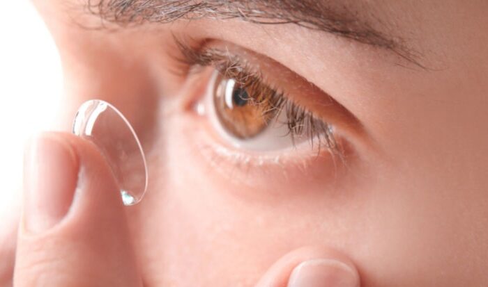 What you should know when wearing contact lenses for the first time